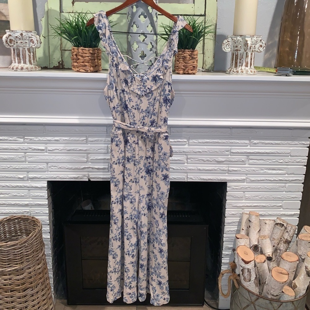 American Eagle Floral Print Ruffled Lace Up Back Jumpsuit Size XL